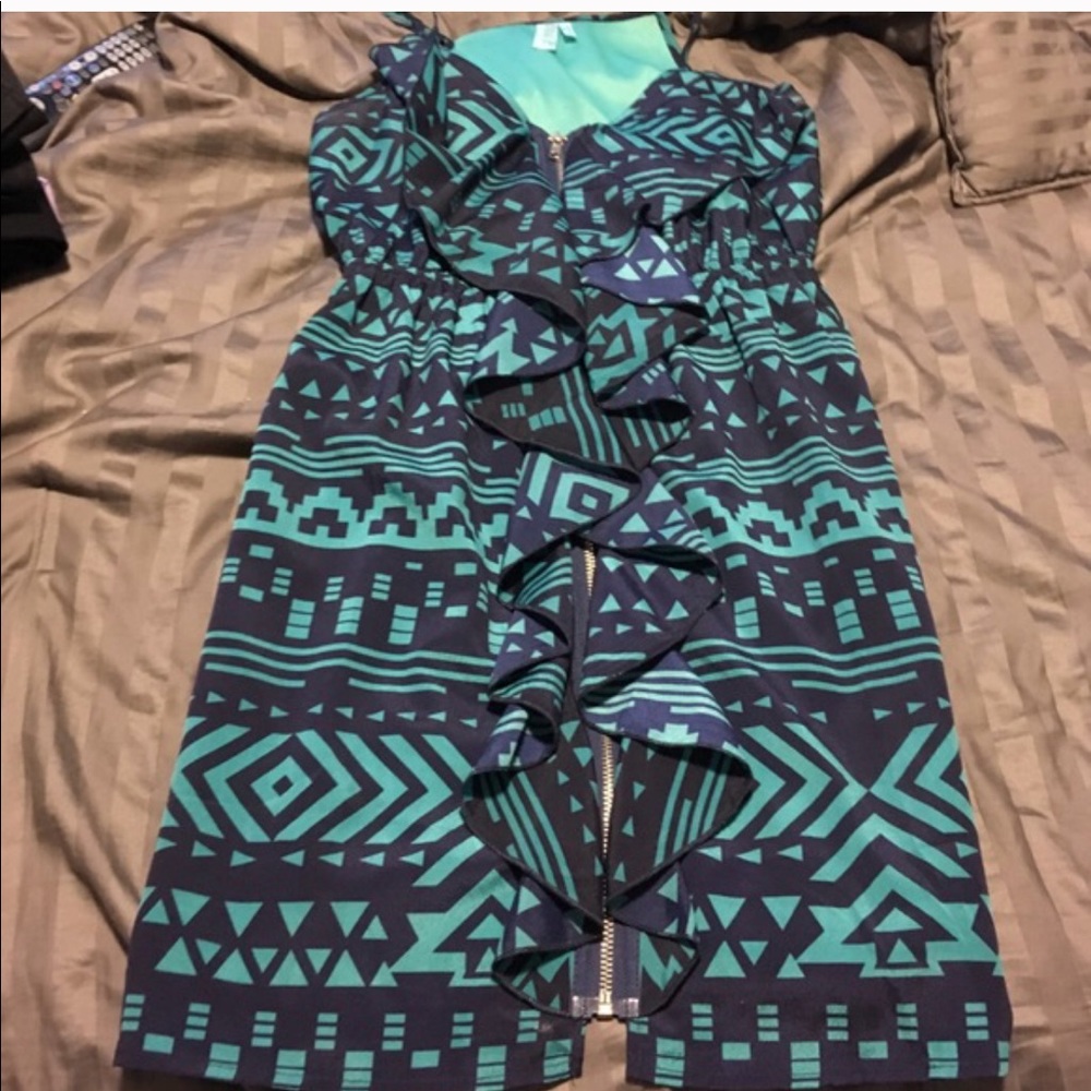 Zip front dress size small